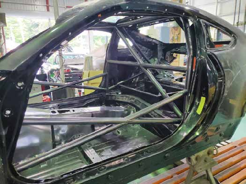 競技車両製作：ボディ補強・ロールバー施工